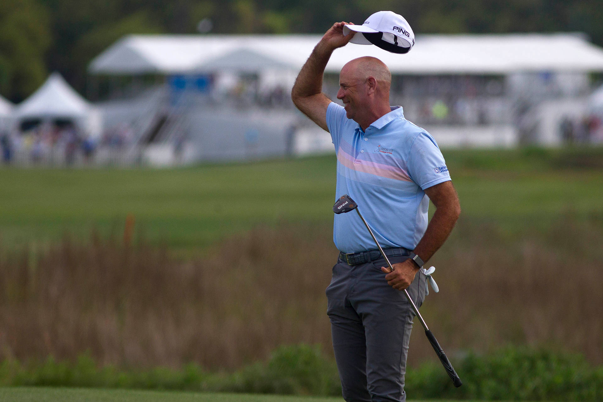 Stewart Cink Taking Off His Cap Wallpaper