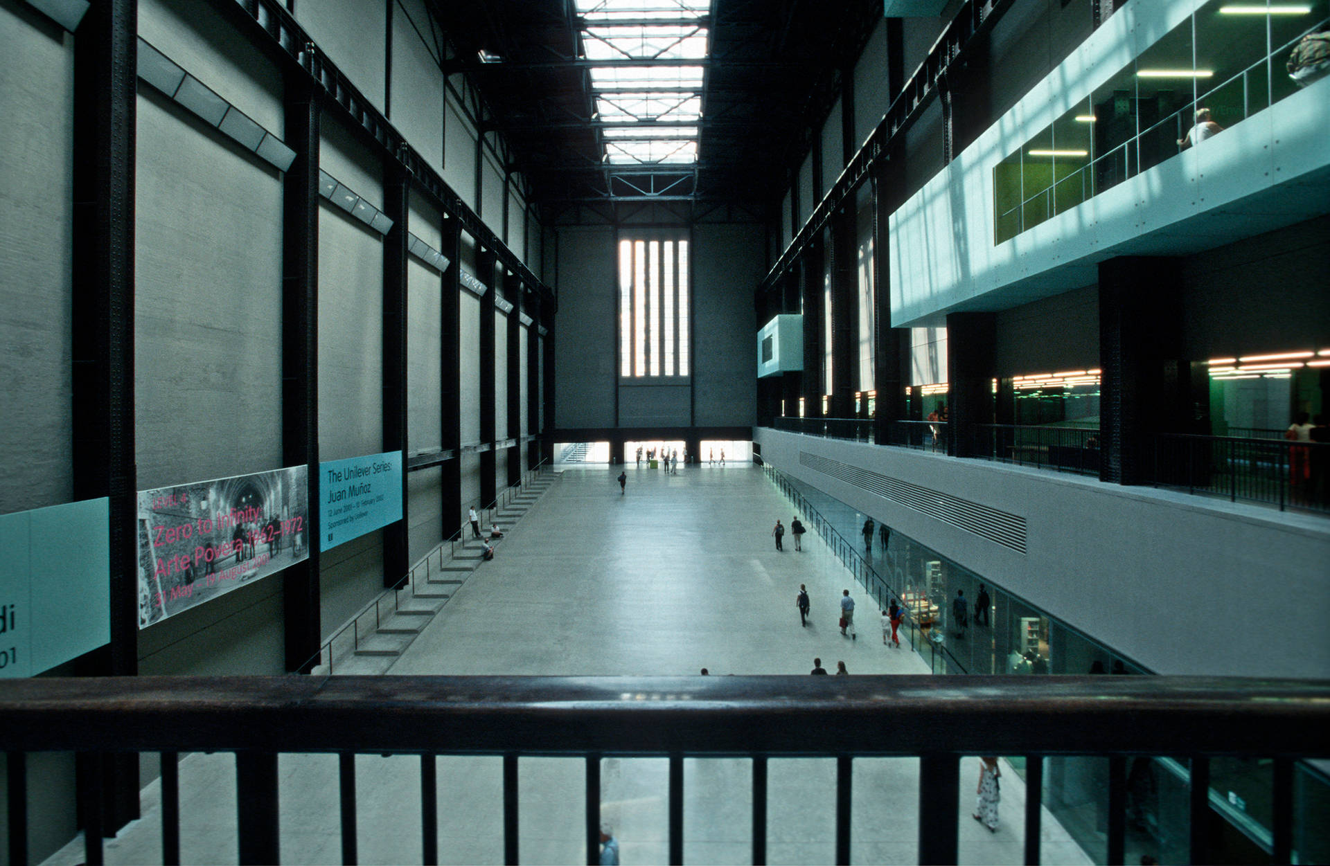 Ringhieradella Sala Delle Turbine Della Tate Modern Sfondo