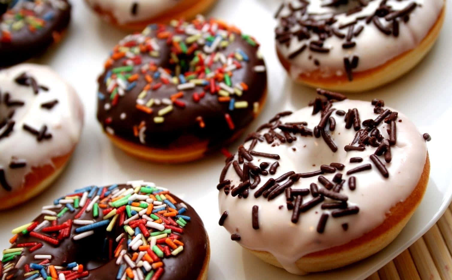 Deliciososdonuts Espolvoreados. Fondo de pantalla