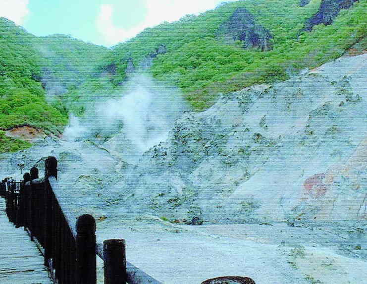 登別地獄谷の湯けむり