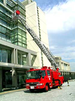 水槽付ポンプ車