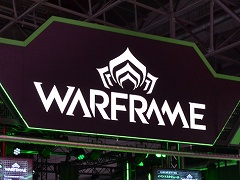 初出展となる「Warframe」ブースをレポート。「1999」に登場するAtomicycleとArthurの等身大スタチューや試遊台を設置［TGS2024］