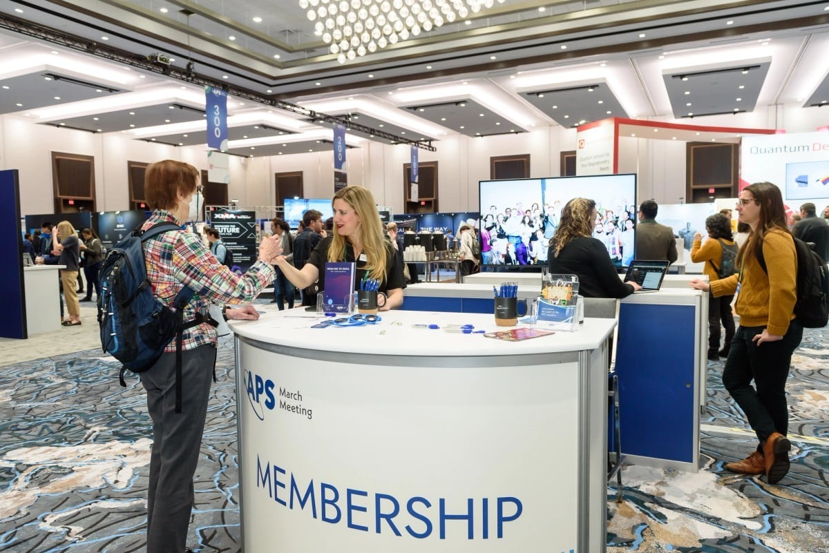 The APS membership booth at March Meeting