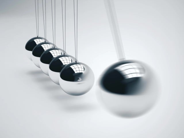 Newton pendulum balls