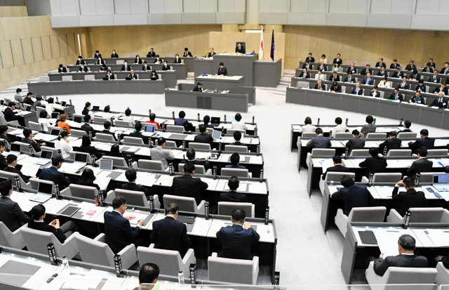 東京都議会=2024年12月3日、東京都新宿区