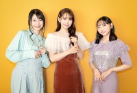 テレビアニメ『黒岩メダカに私の可愛いが通じない』インタビューより（左から）雨宮天、芹澤優、矢野妃菜喜