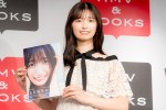 乃木坂46 五百城茉央、1st写真集『未来の作り方』発売記念プレス取材会に登場