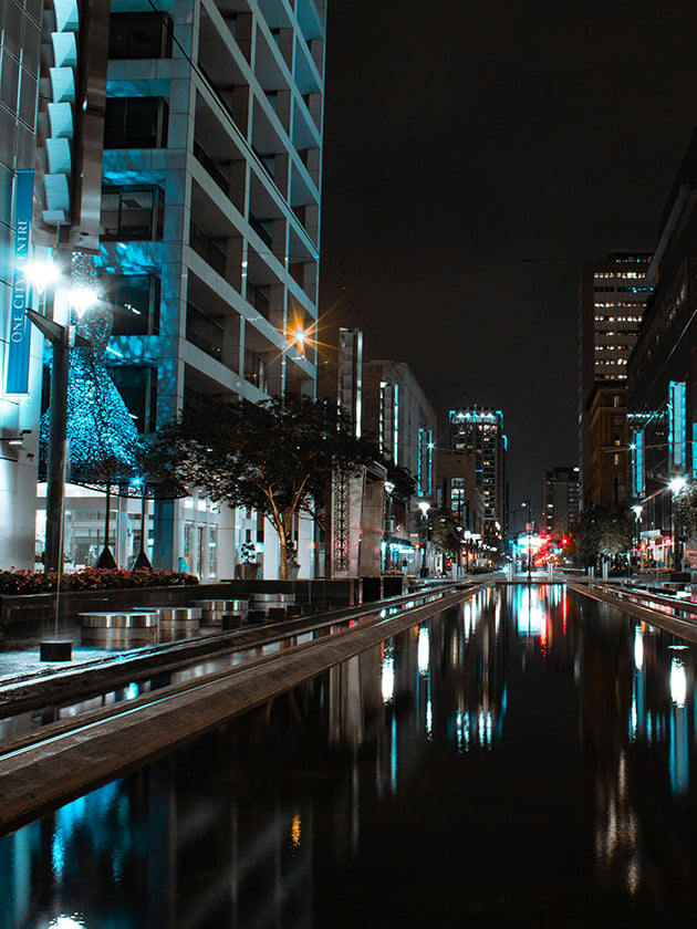 A nighttime view of downtown Houston in Texas, USA near ELS Language Centers.