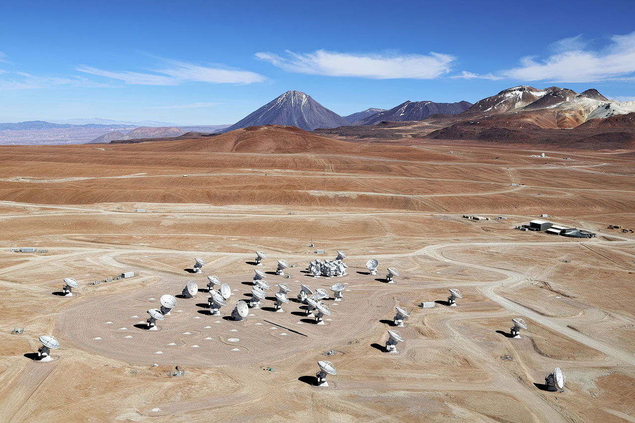 ALMA array from the air.