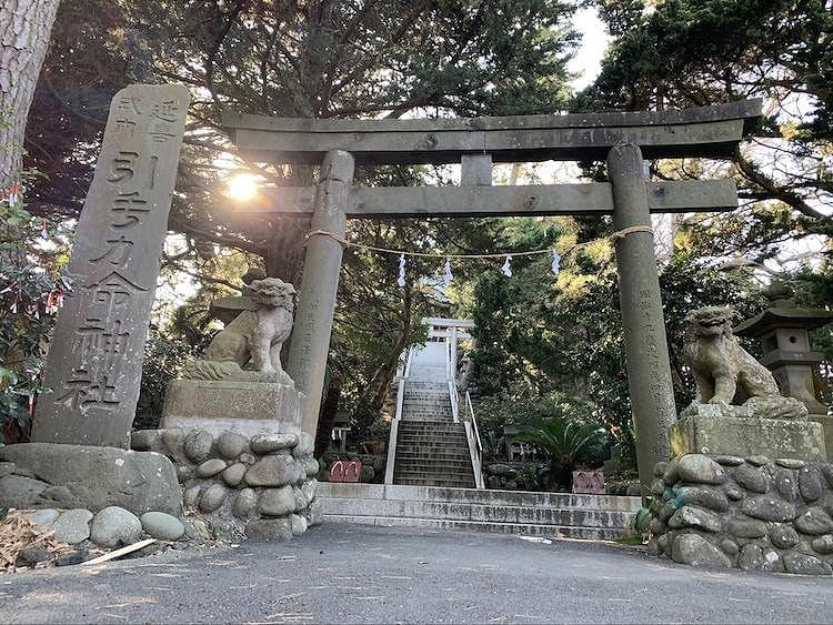 引手力命神社（ひきてちからのみことじんじゃ）