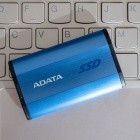 Adata SE800 im Test: Flotte externe SSD mit durchdachten Komponenten