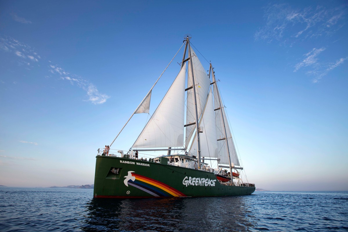 Rainbow Warrior in Seferihisar. © Caner GUEVERA / Greenpeace