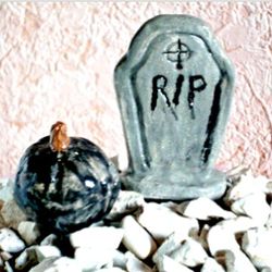 set of 2. ceramic grave stones pumpkin. houme decorations