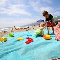 sand-proof beach mat