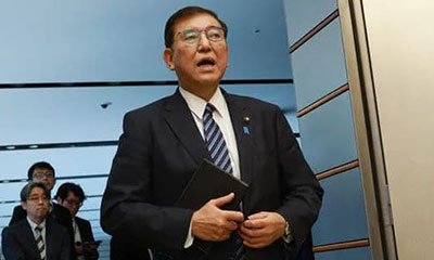 「異端の宰相」は荒野を目指す　多党政治元年、日本政界はどう動くか◇首相交代・政界再編の可能性は？【塩田潮の政局ナビ】