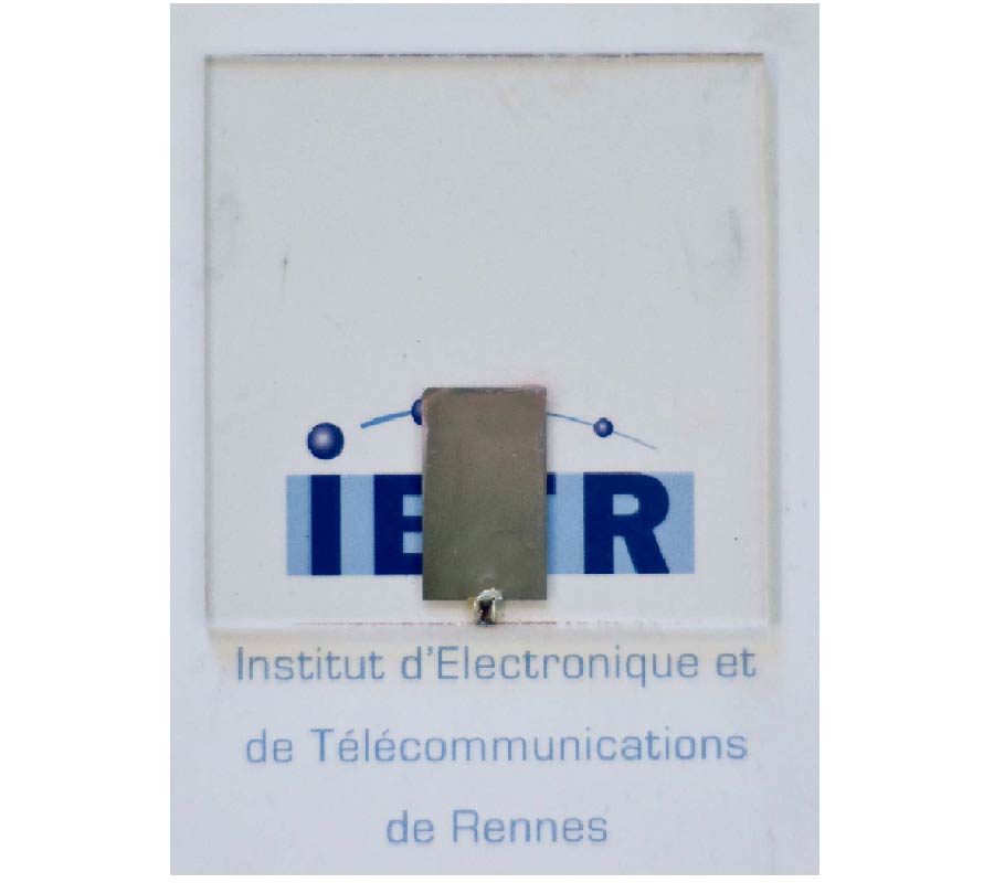 RADIOFREQUENCY PERFORMANCES OF TRANSPARENT ULTRA-WIDEBAND ANTENNAS