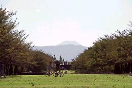 宝野公園横から見る富士山頂