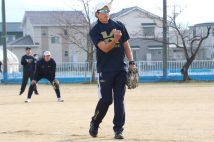 小中学生向けのソフトボール体験会に参加した女子ソフトボール日本代表の上野由岐子投手