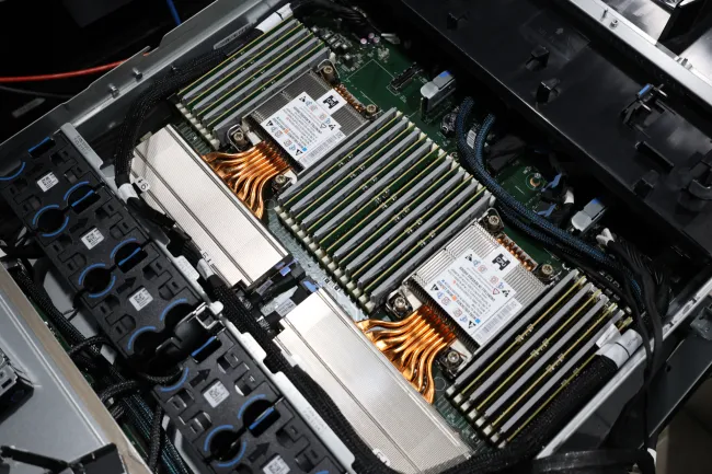 Intel Xeon 6 server