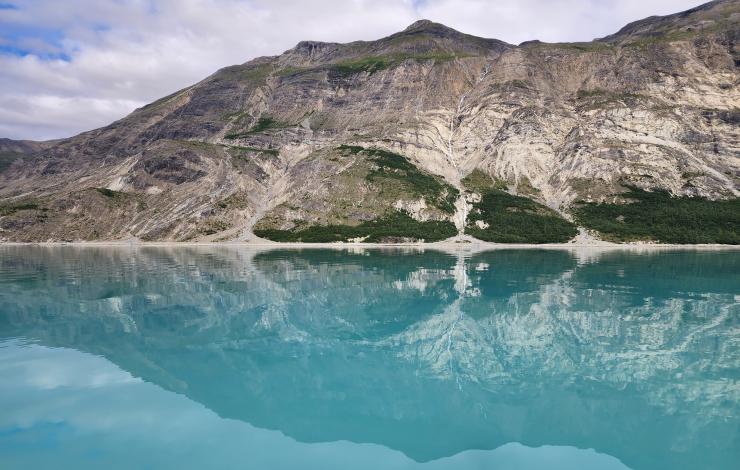 Turquoise clear water of Glacier Bay National Park