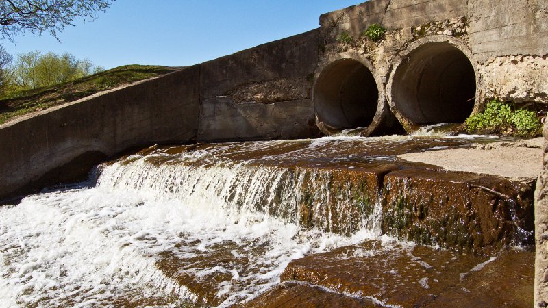 water flowing from pipes