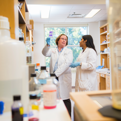 Dr. Eileen White and postdoctoral fellow Akshada Sawan