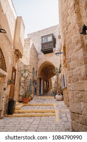 Ancient arabic city street. Famous tourism place for travel in Israel Arkivfotografi