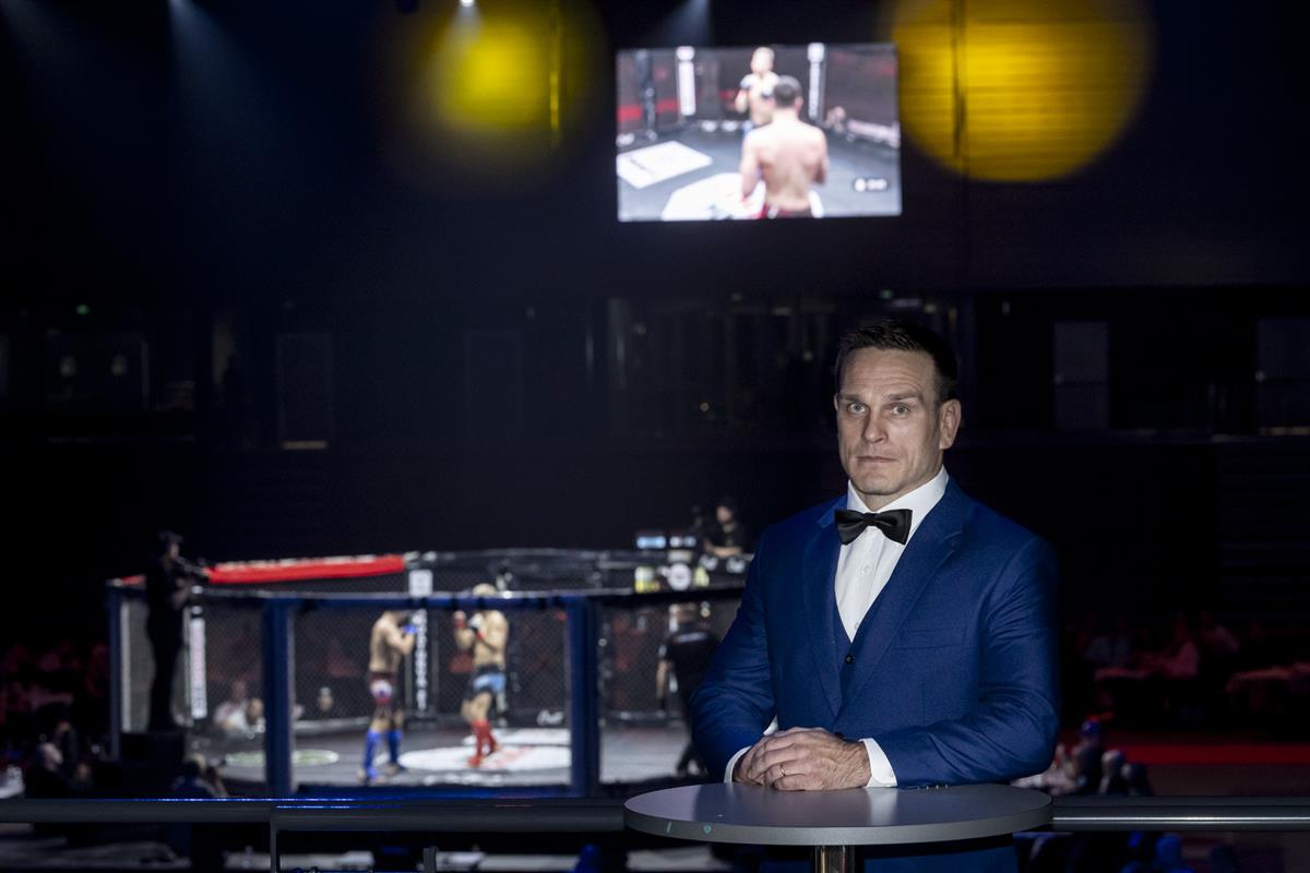 Hamara MMA:n toimitusjohtaja Mika Kuronen oli tyytyväinen iltaan, vaikka ottelijoita jäi vielä viime hetkillä pois muun muassa sairastumisten vuoksi.