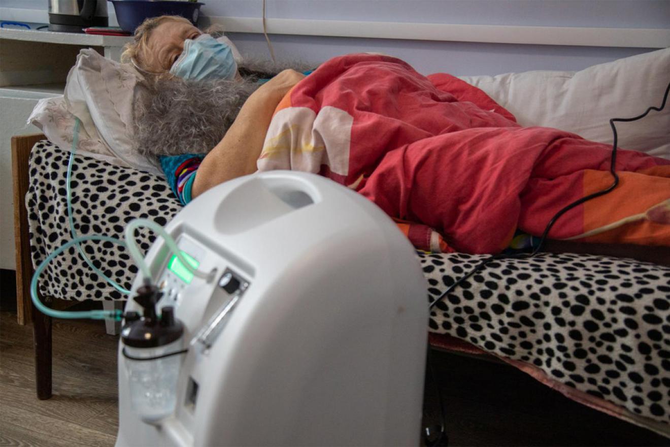 UNICEF-supplied oxygen machines helped a 58-year-old woman in Ukraine fight COVID-19.