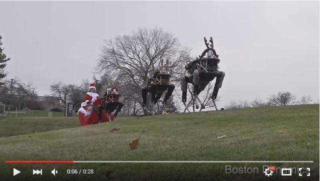 全力で「来るなーーー!!」と叫びたい……トナカイに仮装した4本脚ロボットの動きが不気味すぎる!!