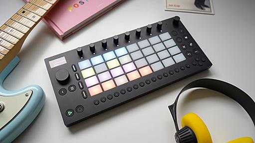 “どこでも作曲マシン”、「Ableton Move」がデビュー…… バッテリー駆動、スピーカーやマイクも内蔵したコンパクトな音楽制作デバイス