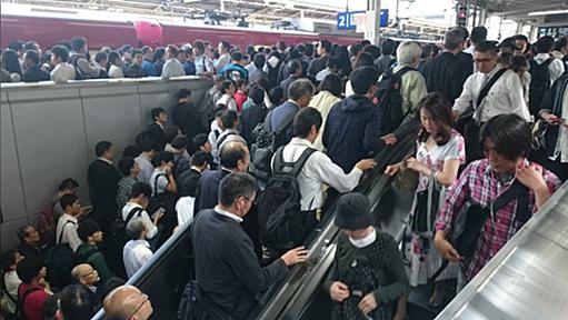 【速報】首都圏の電車がほぼ全て遅延「ホームに上がれん」「コミケかよ」