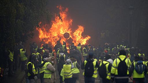 「エリートが地球の終わりを語る時、僕たちは月末に苦しんでいる」仏・黄色ベストは何に怒っているのか(木村正人) - 個人 - Yahoo!ニュース