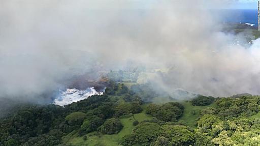 ハワイ最大の淡水湖、溶岩流入で蒸発　キラウエア火山噴火