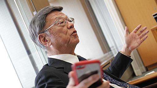 「沖縄は基地で食っている」はデマ　翁長知事「むしろ経済発展の最大の阻害要因」